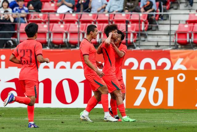 Góc Nhìn F8BET: Lý Hạo thần dũng, cản 2 quả phạt đền! Vương Ngọc Đố