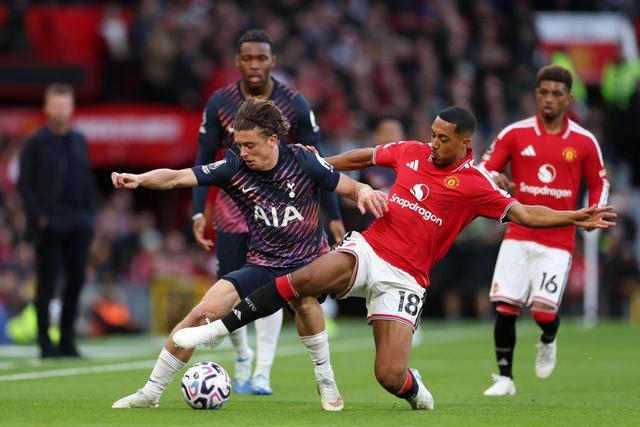 Góc Nhìn F8BET: Nhà báo: Vẫn không hiểu tại sao Man United cần ký hợp đồ